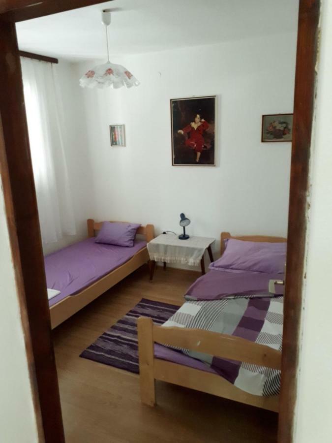 Apartman Fox Pirovac Exterior photo